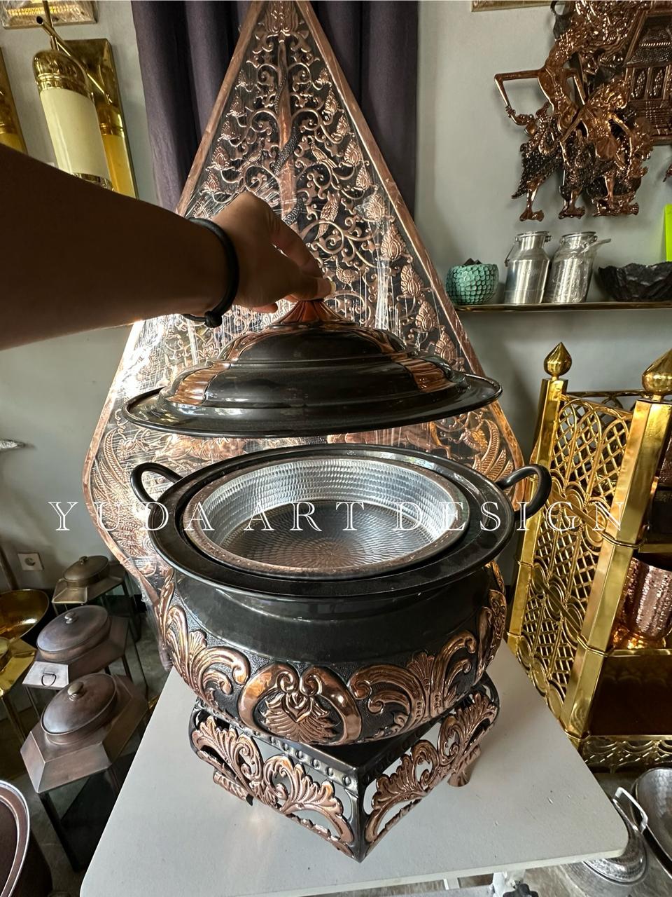 Pemanas Makanan Tembaga Hitam Poles Custom: Chafing Dish Badan Bulat Kaki Segi Enam, Elegan dan Modern